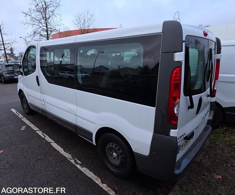 Opel Vivaro Combi 9 places L2H1 -2.0 cdti 120ch - Roulant - 小型巴士, 小型客车:图2 Opel Vivaro Combi 9 places L2H1 -2.0 cdti 120ch - Roulant - 小型巴士, 小型客车:图2