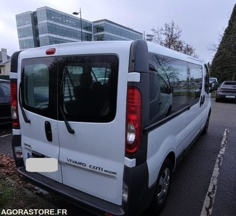 Opel Vivaro Combi 9 places L2H1 -2.0 cdti 120ch - Roulant - 小型巴士, 小型客车:图3 Opel Vivaro Combi 9 places L2H1 -2.0 cdti 120ch - Roulant - 小型巴士, 小型客车:图3