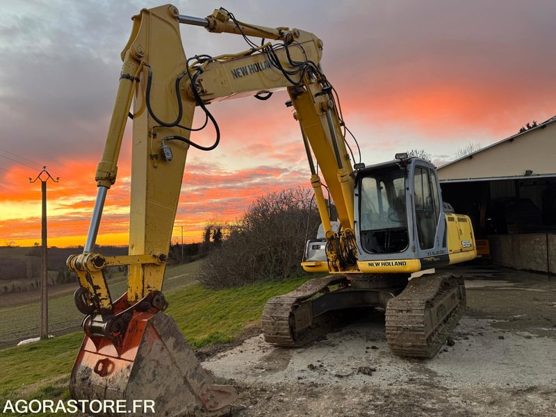 PELLE NEW HOLLAND E215B - 2009 - 11000 heures - 挖掘机:图5 PELLE NEW HOLLAND E215B - 2009 - 11000 heures - 挖掘机:图5