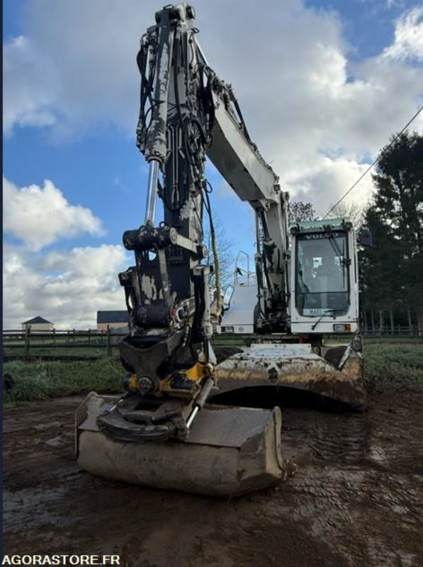 PELLE SUR PNEUS - VOLVO -EW160D - 2014 - 14700H - 挖掘机:图3 PELLE SUR PNEUS - VOLVO -EW160D - 2014 - 14700H - 挖掘机:图3