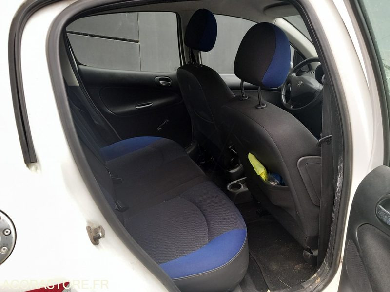 PEUGEOT 206+ 1.4i 73 cv - bon état - 103 800 km - SANS CT - CJ-124-LC - 汽车:图5 PEUGEOT 206+ 1.4i 73 cv - bon état - 103 800 km - SANS CT - CJ-124-LC - 汽车:图5