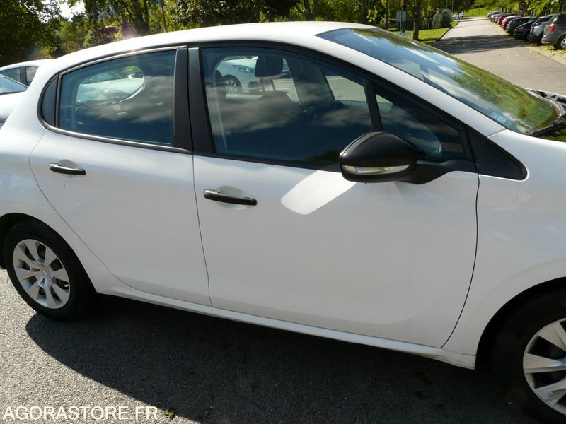 PEUGEOT 208 DX177CZ - 汽车:图3 PEUGEOT 208 DX177CZ - 汽车:图3