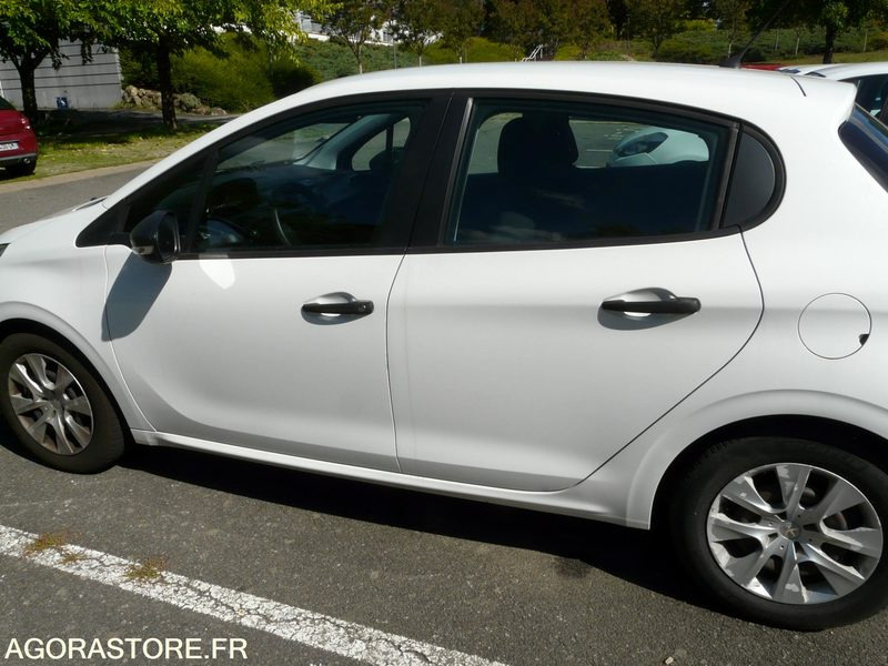 PEUGEOT 208 DX201CZ - 汽车:图4 PEUGEOT 208 DX201CZ - 汽车:图4