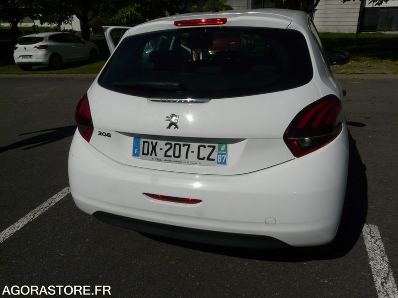 PEUGEOT 208 DX207CZ - 汽车:图2 PEUGEOT 208 DX207CZ - 汽车:图2