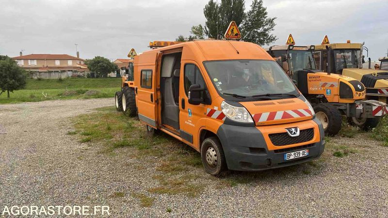 PEUGEOT BOXER 4X4 DANGEL - 2011 - 155041 KM - 无侧窗厢式货车:图2 PEUGEOT BOXER 4X4 DANGEL - 2011 - 155041 KM - 无侧窗厢式货车:图2