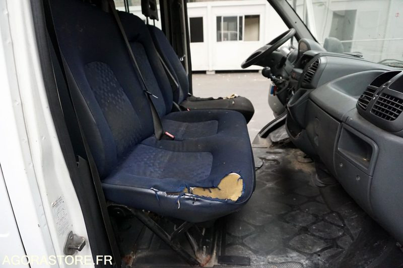 PEUGEOT BOXER PLATEAU DOUBLE CABINE - 翻斗货车:图5 PEUGEOT BOXER PLATEAU DOUBLE CABINE - 翻斗货车:图5