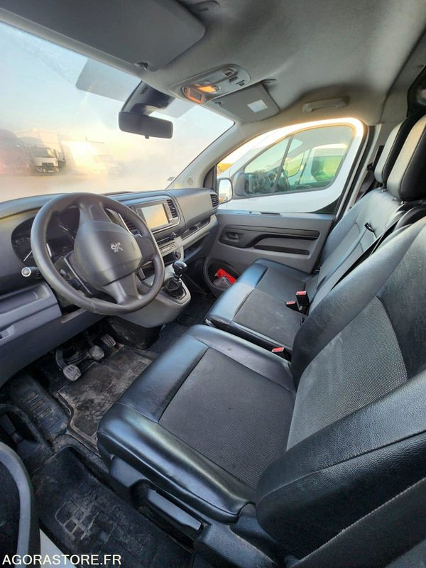 PEUGEOT EXPERT 1.5 BLUEHDI 120 - 2021 - 182104 km - 无侧窗厢式货车:图4 PEUGEOT EXPERT 1.5 BLUEHDI 120 - 2021 - 182104 km - 无侧窗厢式货车:图4