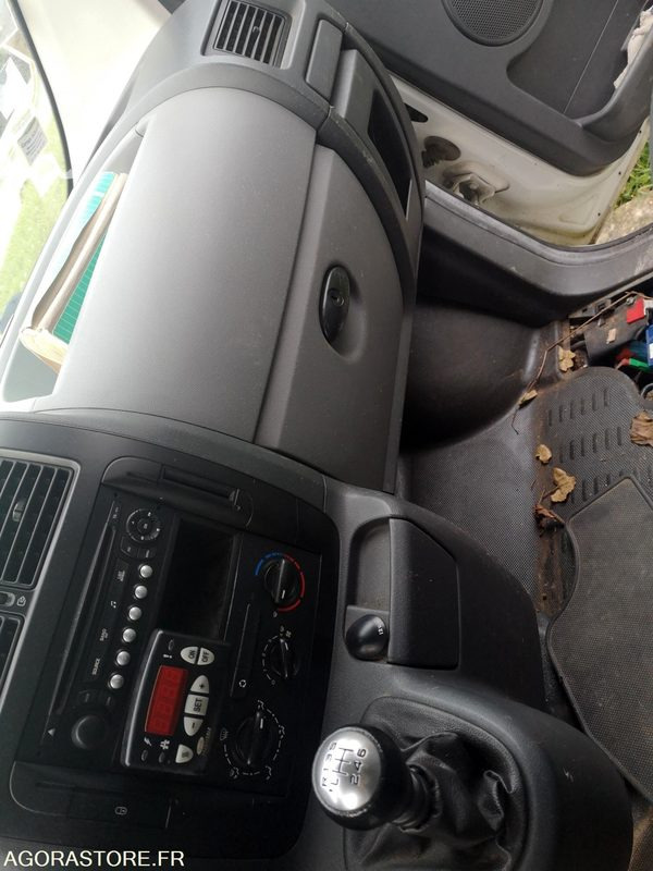 PEUGEOT FRIGORIFIQUE - 冷藏货车:图2 PEUGEOT FRIGORIFIQUE - 冷藏货车:图2