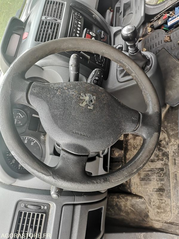 PEUGEOT FRIGORIFIQUE - 冷藏货车:图4 PEUGEOT FRIGORIFIQUE - 冷藏货车:图4