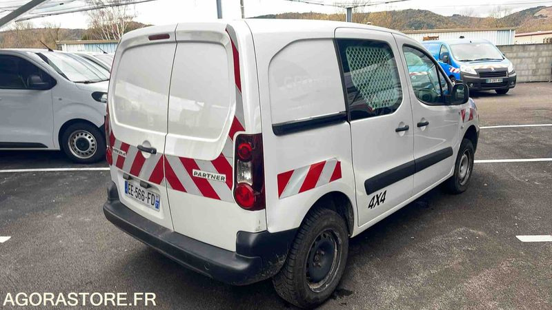 PEUGEOT PARTNER DANGEL - 2016 - 194550KM - EE566FD - 紧凑型面包车:图3 PEUGEOT PARTNER DANGEL - 2016 - 194550KM - EE566FD - 紧凑型面包车:图3