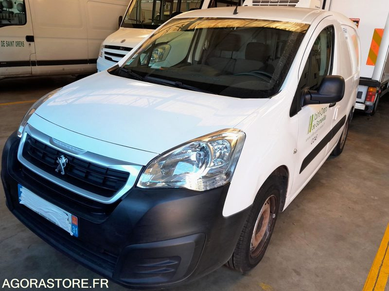 PEUGEOT PARTNER II 1.6 Vti 50026 kms 2016 frigo - 紧凑型面包车:图3 PEUGEOT PARTNER II 1.6 Vti 50026 kms 2016 frigo - 紧凑型面包车:图3