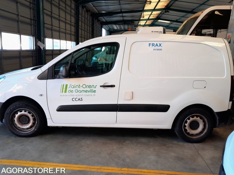 PEUGEOT PARTNER II 1.6 Vti 50026 kms 2016 frigo - 紧凑型面包车:图4 PEUGEOT PARTNER II 1.6 Vti 50026 kms 2016 frigo - 紧凑型面包车:图4