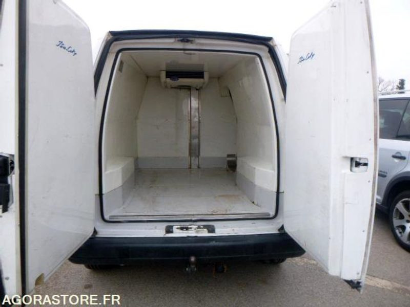 PEUGEOT expert frigorifique - 2003 - 96 210km - BON ETAT - 紧凑型面包车:图5 PEUGEOT expert frigorifique - 2003 - 96 210km - BON ETAT - 紧凑型面包车:图5