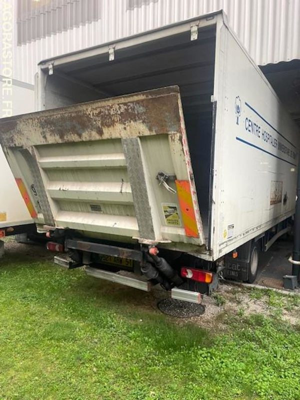 POID LOURD Renault Premium - 厢式卡车:图3 POID LOURD Renault Premium - 厢式卡车:图3