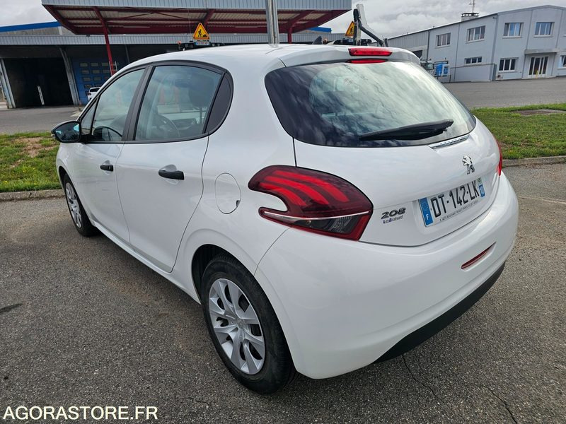 Peugeot 208 - 2015 - 187805km - DT142LK - 汽车:图4 Peugeot 208 - 2015 - 187805km - DT142LK - 汽车:图4
