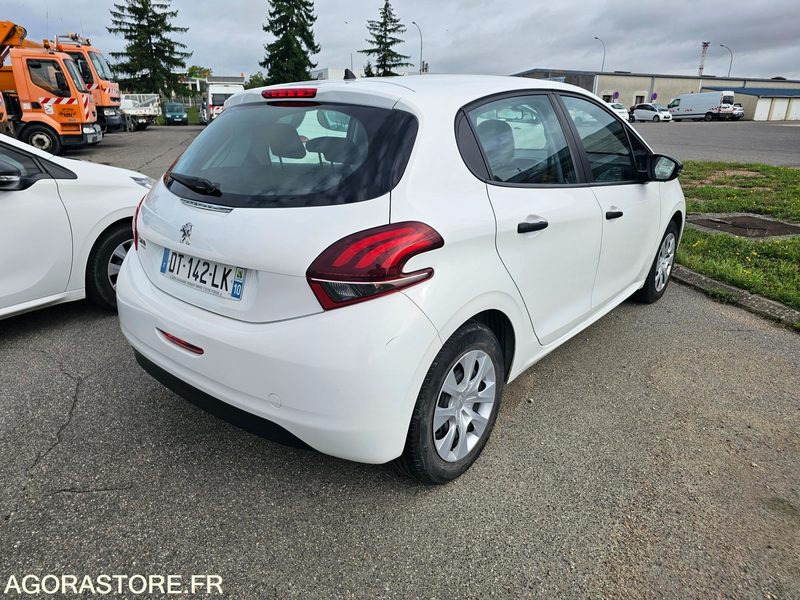Peugeot 208 - 2015 - 187805km - DT142LK - 汽车:图3 Peugeot 208 - 2015 - 187805km - DT142LK - 汽车:图3