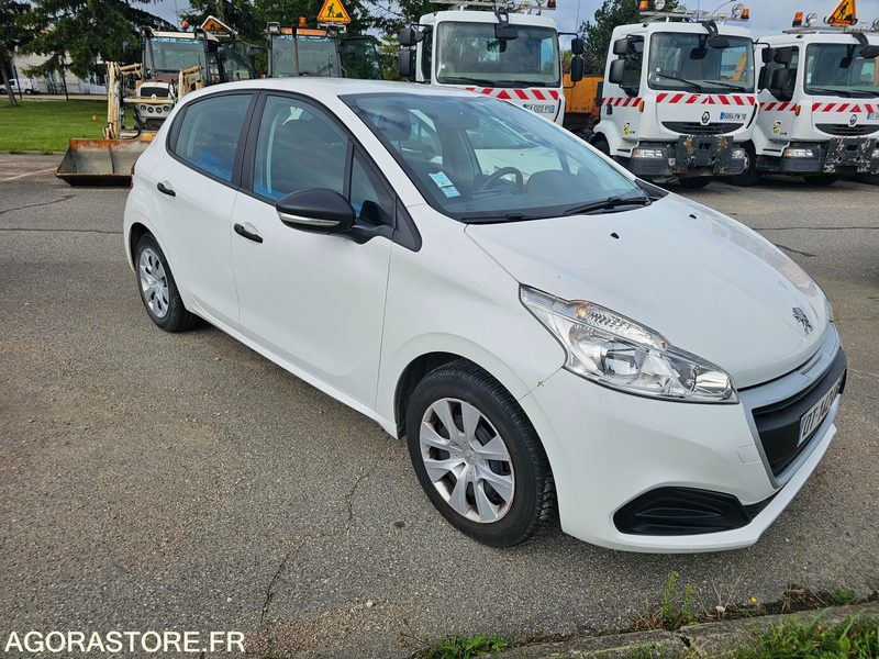 Peugeot 208 - 2015 - 187805km - DT142LK - 汽车:图2 Peugeot 208 - 2015 - 187805km - DT142LK - 汽车:图2