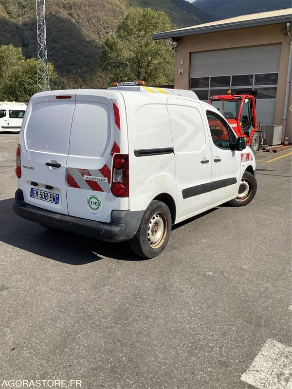 Peugeot Partner - 2017 - 259854kms - (P1006117) - 无侧窗厢式货车:图2 Peugeot Partner - 2017 - 259854kms - (P1006117) - 无侧窗厢式货车:图2