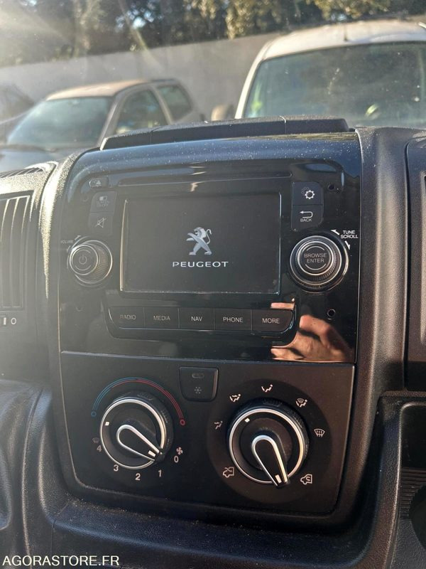 Peugeot boxer L2h2 130cv Premnium Pack clim - 紧凑型面包车:图3 Peugeot boxer L2h2 130cv Premnium Pack clim - 紧凑型面包车:图3