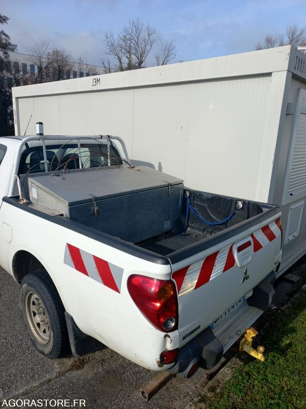 Pick-up Mitsubishi L200 de 2011 (réf. 4229) - 皮卡车:图4 Pick-up Mitsubishi L200 de 2011 (réf. 4229) - 皮卡车:图4