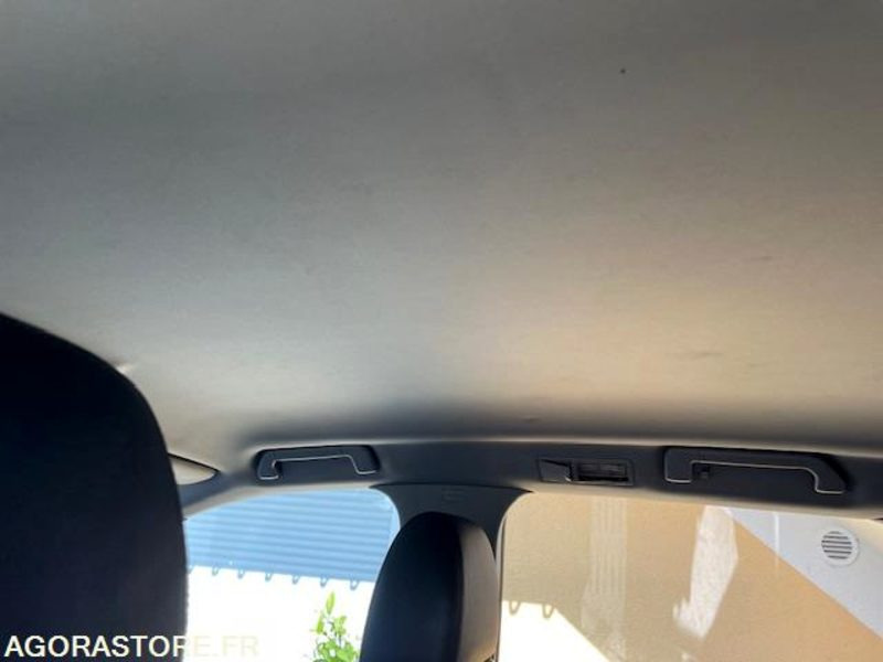 越野车 Porsche Cayenne V6 - 312 234 kms - 2004：图19