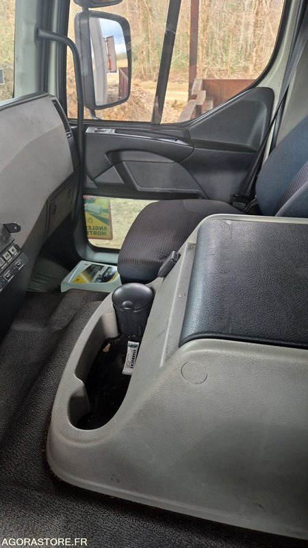 Porteur frigo Volvo FE 260 - 卡车:图5 Porteur frigo Volvo FE 260 - 卡车:图5