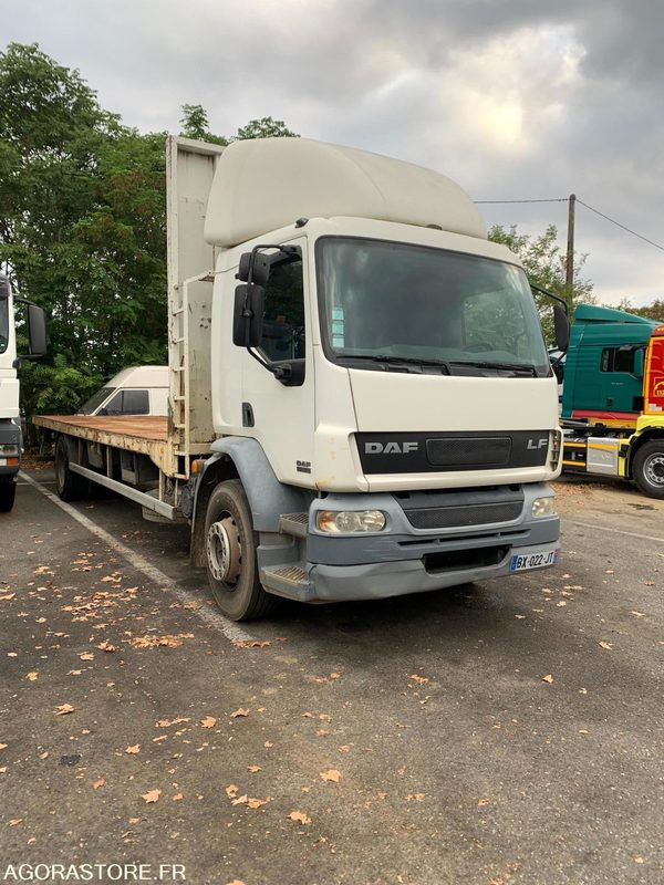 Porteur plateau DAF LF 18.250 - 2004 - 418000 Kms - 卡车:图1 Porteur plateau DAF LF 18.250 - 2004 - 418000 Kms - 卡车:图1