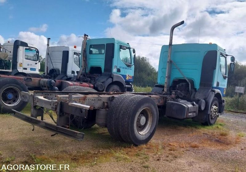 RENAULT 320-19 DCI / 2003 / 401 116 Km - 驾驶室底盘卡车:图4 RENAULT 320-19 DCI / 2003 / 401 116 Km - 驾驶室底盘卡车:图4