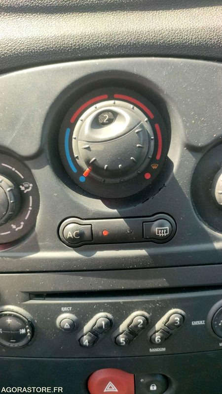 RENAULT CLIO - 2008 - 182854kms - 汽车:图5 RENAULT CLIO - 2008 - 182854kms - 汽车:图5