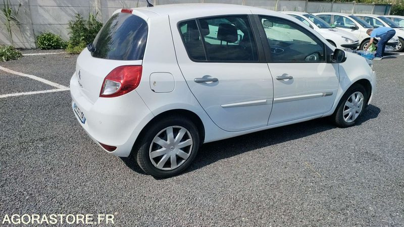 RENAULT CLIO - 2010 - 196673kms - 汽车:图2 RENAULT CLIO - 2010 - 196673kms - 汽车:图2