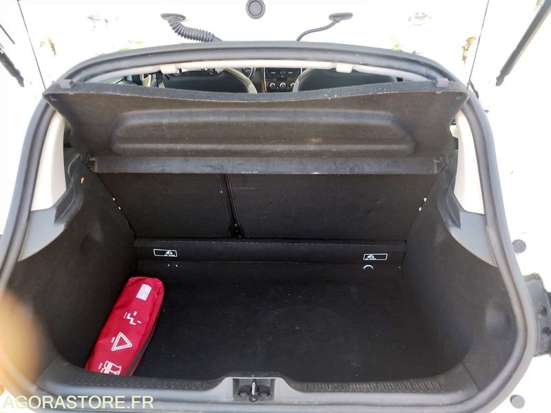 RENAULT CLIO - 2014 - 汽车:图4 RENAULT CLIO - 2014 - 汽车:图4
