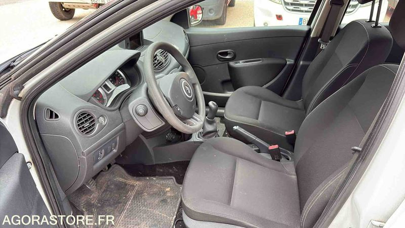 RENAULT CLIO 3 - 197 915 Kms - 2013-CW-655-QY - 汽车:图5 RENAULT CLIO 3 - 197 915 Kms - 2013-CW-655-QY - 汽车:图5