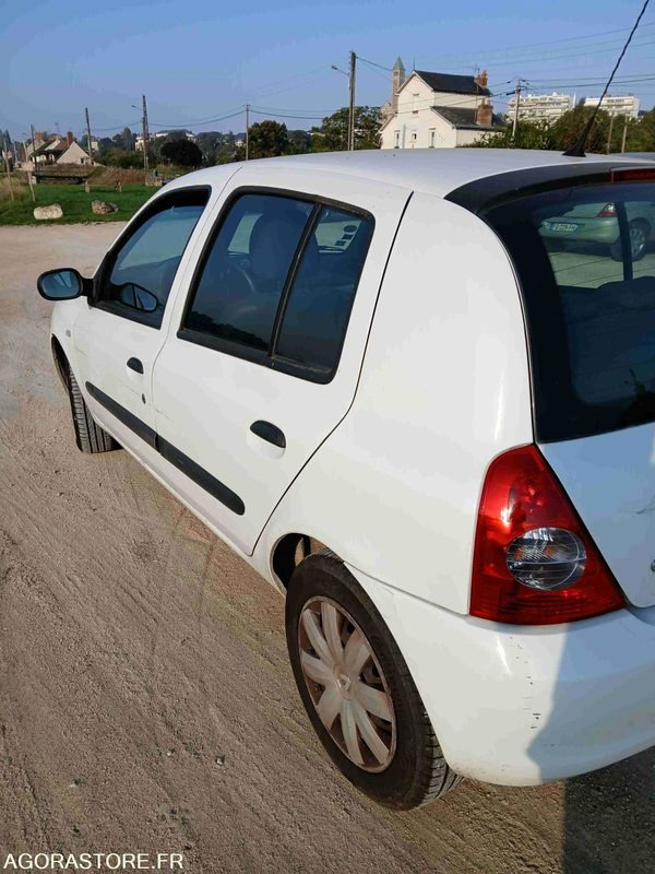 RENAULT CLIO II 1.5 DCI DE 2008 - 汽车:图4 RENAULT CLIO II 1.5 DCI DE 2008 - 汽车:图4
