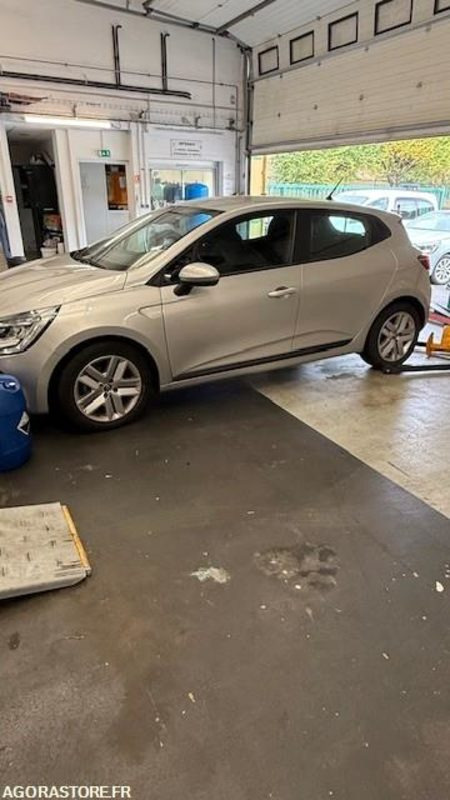 RENAULT CLIO V Diesel - 35000km - 2019 - 汽车:图3 RENAULT CLIO V Diesel - 35000km - 2019 - 汽车:图3