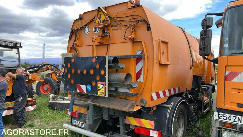 RENAULT DXI 310 - 2011 - BJ880HP - 道路清扫机:图2 RENAULT DXI 310 - 2011 - BJ880HP - 道路清扫机:图2