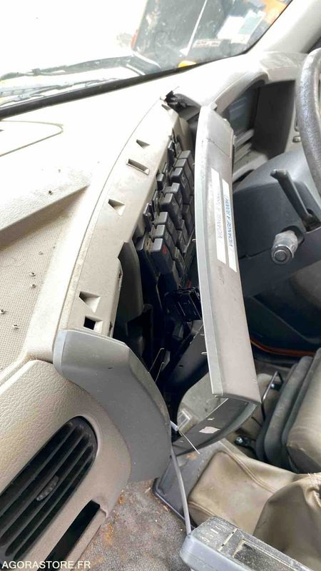 RENAULT DXI 310 - 道路清扫机:图4 RENAULT DXI 310 - 道路清扫机:图4