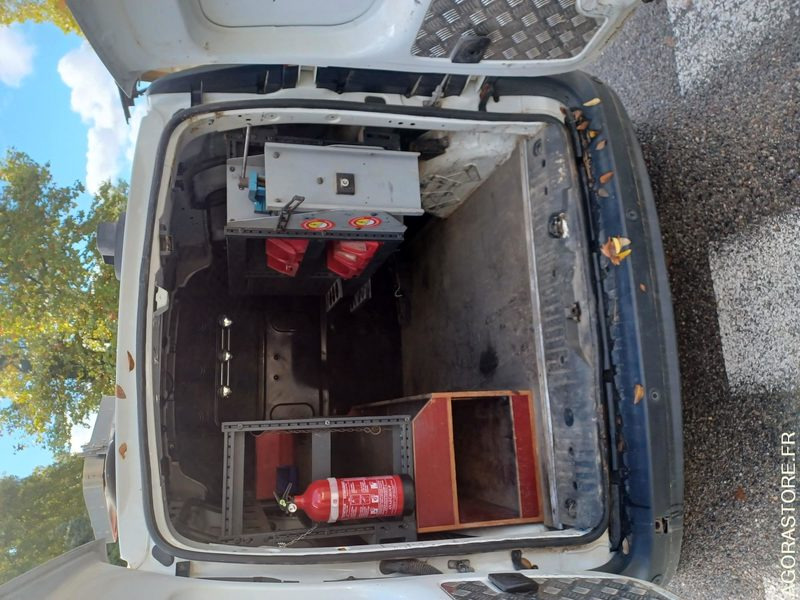 RENAULT KANGOO / REF SCP : 987 - 无侧窗厢式货车:图4 RENAULT KANGOO / REF SCP : 987 - 无侧窗厢式货车:图4