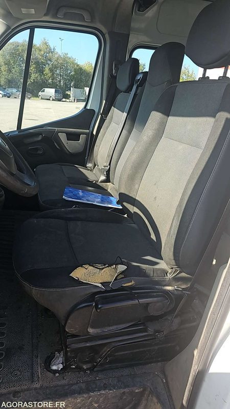 RENAULT MASTER - 2012 / 226185KM (CH220VG) - 无侧窗厢式货车:图5 RENAULT MASTER - 2012 / 226185KM (CH220VG) - 无侧窗厢式货车:图5