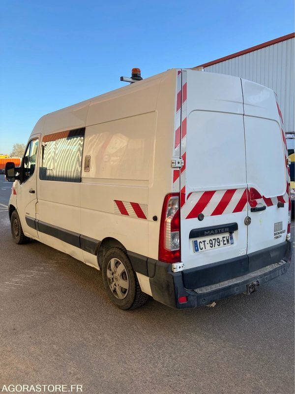 RENAULT - MASTER - 2013 / 230739 KM (P1510081) - 无侧窗厢式货车:图3 RENAULT - MASTER - 2013 / 230739 KM (P1510081) - 无侧窗厢式货车:图3