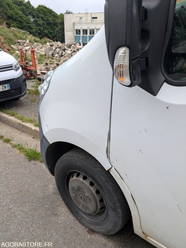 RENAULT MASTER - 2013 - 257835 km - 无侧窗厢式货车:图5 RENAULT MASTER - 2013 - 257835 km - 无侧窗厢式货车:图5