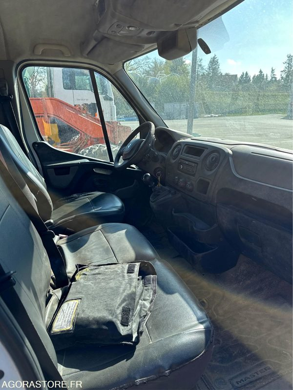 RENAULT - MASTER - 2013 / 262843 KM (P151054) - 无侧窗厢式货车:图5 RENAULT - MASTER - 2013 / 262843 KM (P151054) - 无侧窗厢式货车:图5