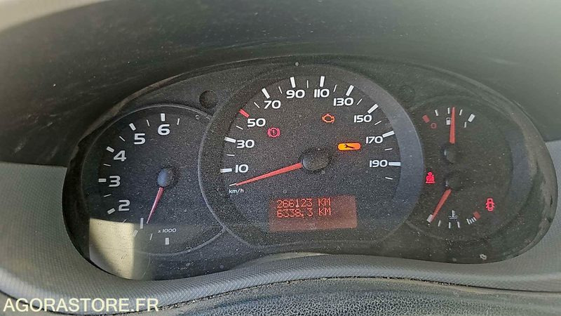 无侧窗厢式货车 RENAULT MASTER - 2013 / 266123KM - (CY733WT):图7 无侧窗厢式货车 RENAULT MASTER - 2013 / 266123KM - (CY733WT):图7