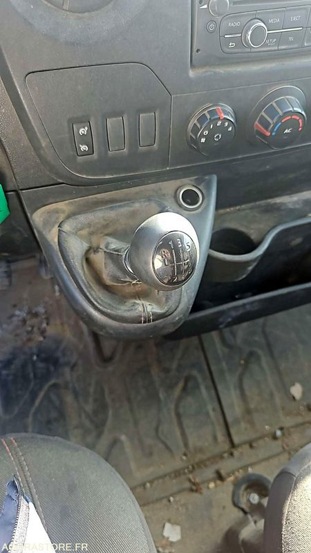 无侧窗厢式货车 RENAULT MASTER - 2013 / 266123KM - (CY733WT):图18 无侧窗厢式货车 RENAULT MASTER - 2013 / 266123KM - (CY733WT):图18