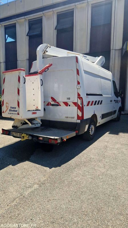 RENAULT MASTER - 2020 / 34375KM - 无侧窗厢式货车:图4 RENAULT MASTER - 2020 / 34375KM - 无侧窗厢式货车:图4