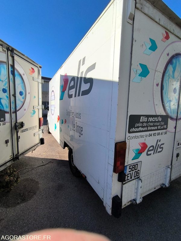 RENAULT MASTER II - 2009 - 407868 Kms - 无侧窗厢式货车:图5 RENAULT MASTER II - 2009 - 407868 Kms - 无侧窗厢式货车:图5