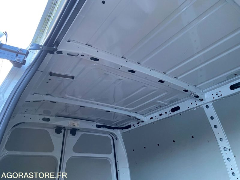 RENAULT MASTER NACELLE - 无侧窗厢式货车:图5 RENAULT MASTER NACELLE - 无侧窗厢式货车:图5