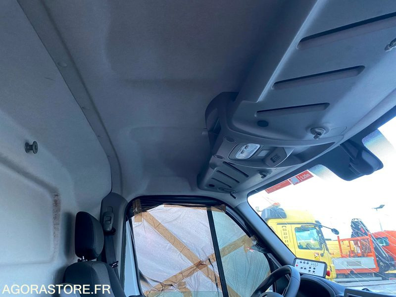 RENAULT MASTER NACELLE - 无侧窗厢式货车:图4 RENAULT MASTER NACELLE - 无侧窗厢式货车:图4