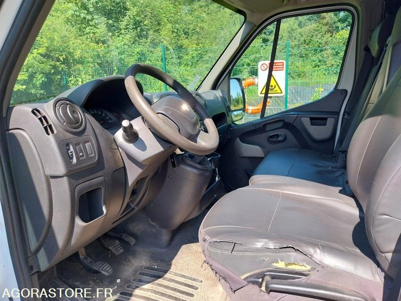 RENAULT MASTER TOLE L2H2 DIESEL 110CH - 无侧窗厢式货车:图2 RENAULT MASTER TOLE L2H2 DIESEL 110CH - 无侧窗厢式货车:图2