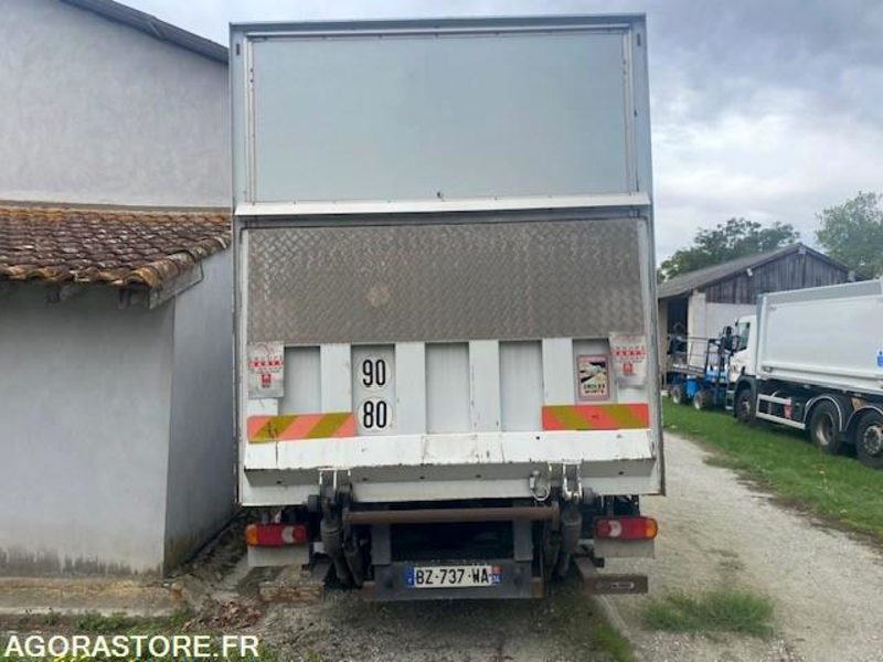 RENAULT MIDLUM 180 DXIFOURGON HAYON 260000 KM - 卡车:图3 RENAULT MIDLUM 180 DXIFOURGON HAYON 260000 KM - 卡车:图3