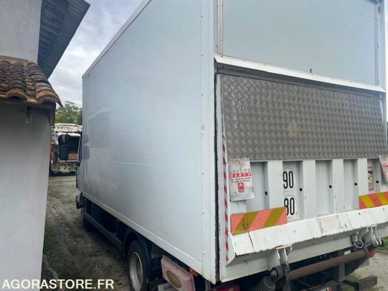 RENAULT MIDLUM 180 DXIFOURGON HAYON 260000 KM - 卡车:图4 RENAULT MIDLUM 180 DXIFOURGON HAYON 260000 KM - 卡车:图4